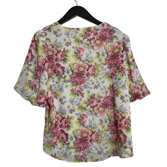 Cato Women's Floral Top Size Large V Neck Blouse - Picture 4 of 7